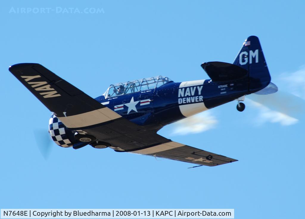N7648E, 1942 North American SNJ-3 Texan C/N 78-6987, Trophy Hunter does a Tower flyby with smoke.