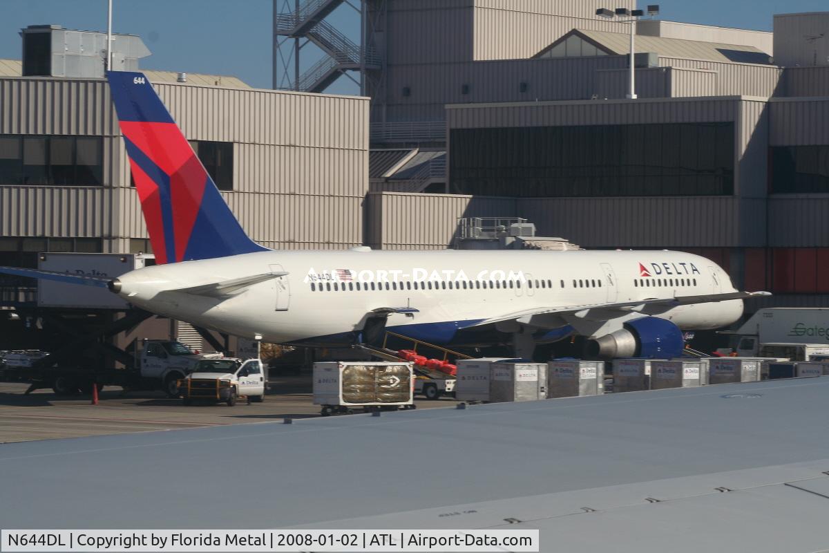 N644DL, 1989 Boeing 757-232 C/N 23998, Delta