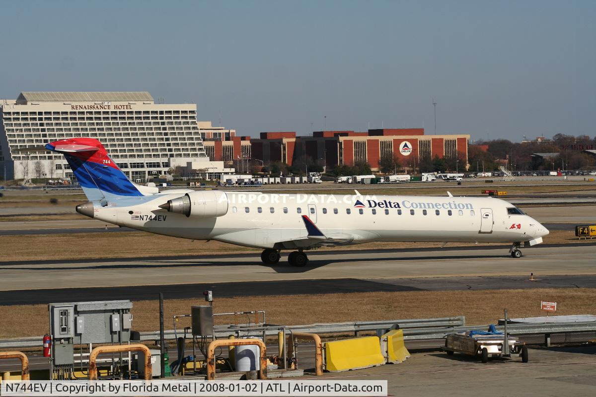 N744EV, 2004 Canadair CRJ-700 (CL-600-2C10) Regional Jet C/N 10157, ASA