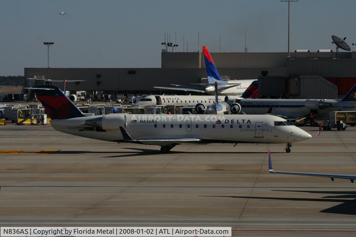 N836AS, 1998 Bombardier CRJ-200ER (CL-600-2B19) C/N 7263, ASA