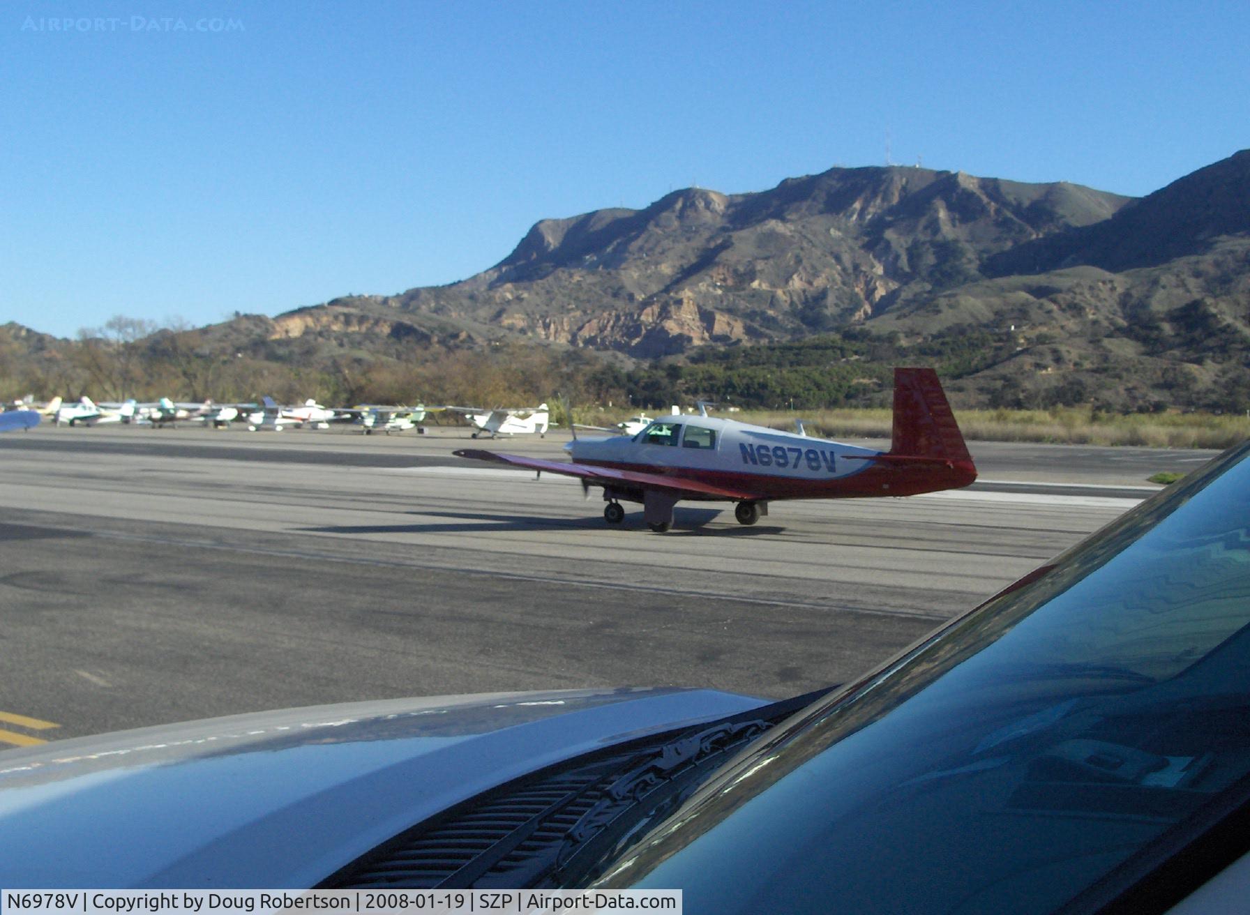 N6978V, 1976 Mooney M20C Ranger C/N 20-1193, 1976 Mooney M20C RANGER, Lycoming O&VO-360 180 Hp, taxi