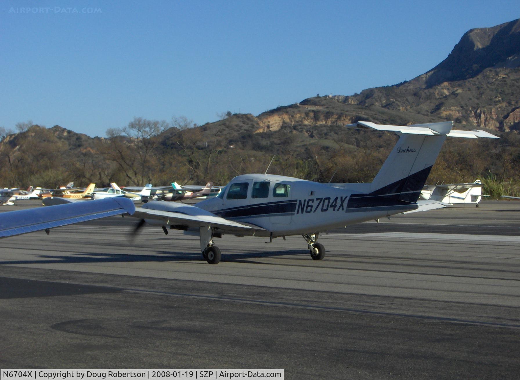 N6704X, 1979 Beech 76 Duchess C/N ME-291, 1979 Beech 76 DUCHESS, two Lycoming O&VO-360 180 Hp each, taxi after landing Rwy 22