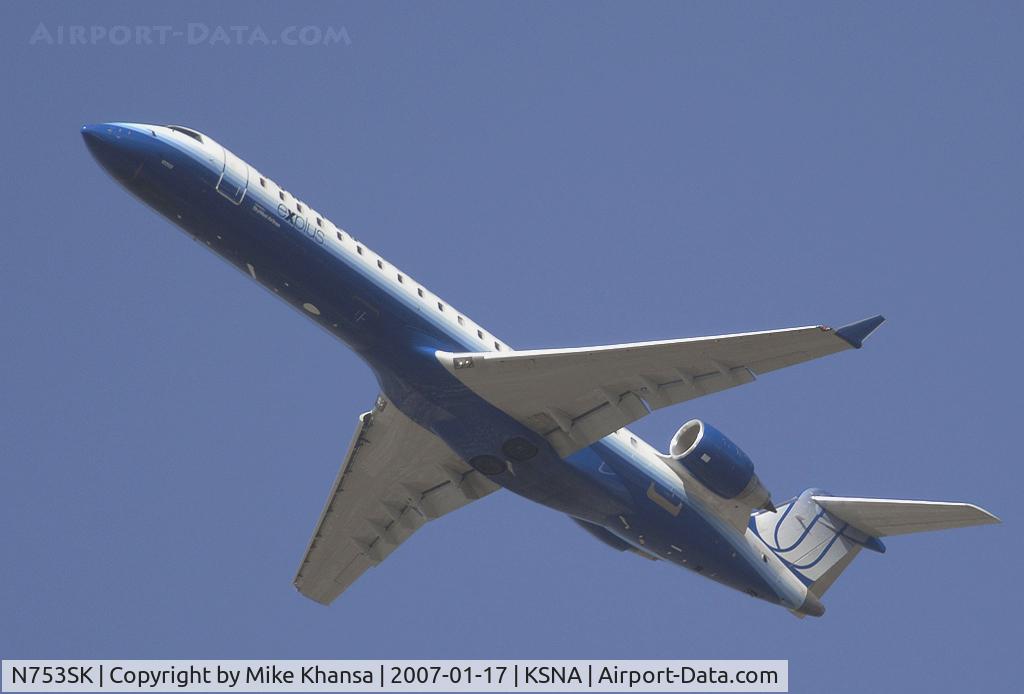 N753SK, 2005 Bombardier CRJ-701ER (CL-600-2C10) Regional Jet C/N 10214, United Express climbing up