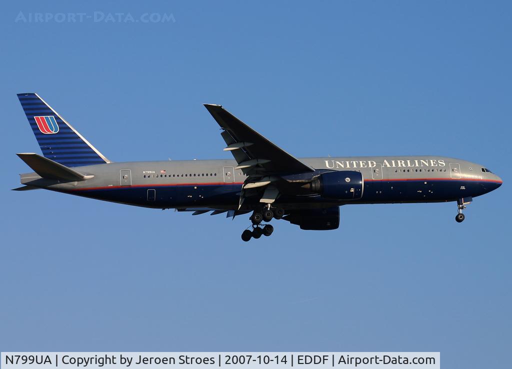 N799UA, 1998 Boeing 777-222 C/N 26926, eddf