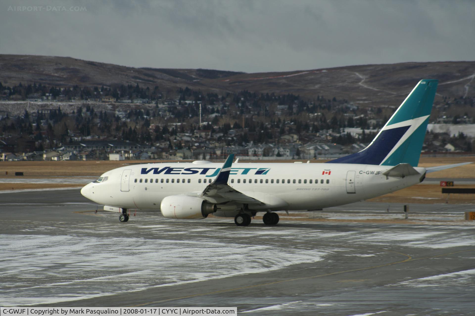 C-GWJF, 2004 Boeing 737-7CT C/N 32766, Boeing 737-700