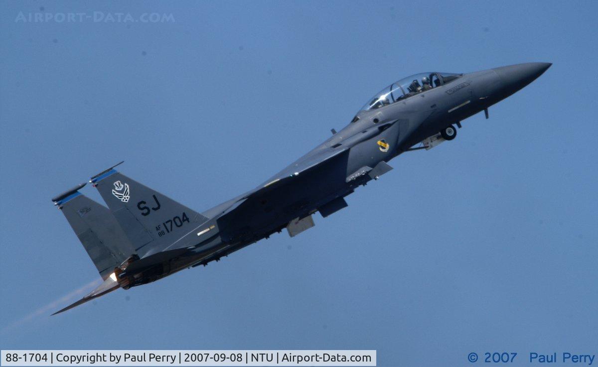 88-1704, 1988 McDonnell Douglas F-15E Strike Eagle C/N 1113/E088, Blasting into the sky