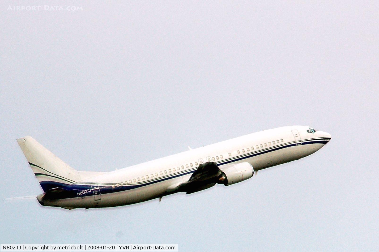 N802TJ, 1990 Boeing 737-4B7 C/N 24874, departing from YVR
