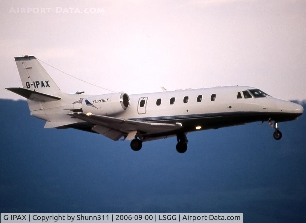 G-IPAX, 2002 Cessna 560XL Citation Excel C/N 560-5228, Landing rwy 23