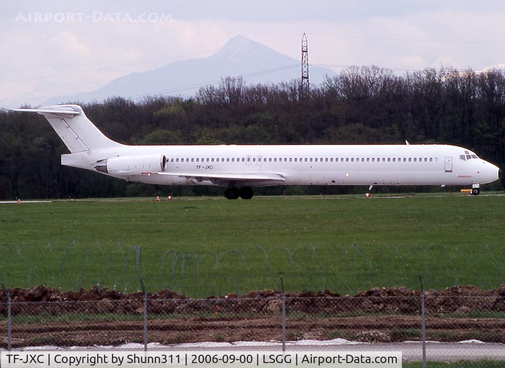 TF-JXC, 1989 McDonnell Douglas MD-83 (DC-9-83) C/N 49627, Ready to take off rwy 23