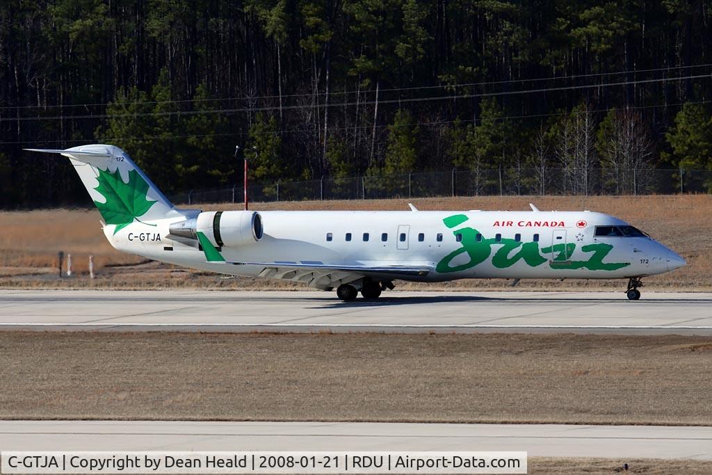 C-GTJA, 2004 Bombardier CRJ-200ER (CL-600-2B19) C/N 7966, Air Canada Jazz C-GTJA (FLT JZA7976) from Toronto Lester B Pearson Int'l (CYYZ) rolling out after landing on RWY 5L.