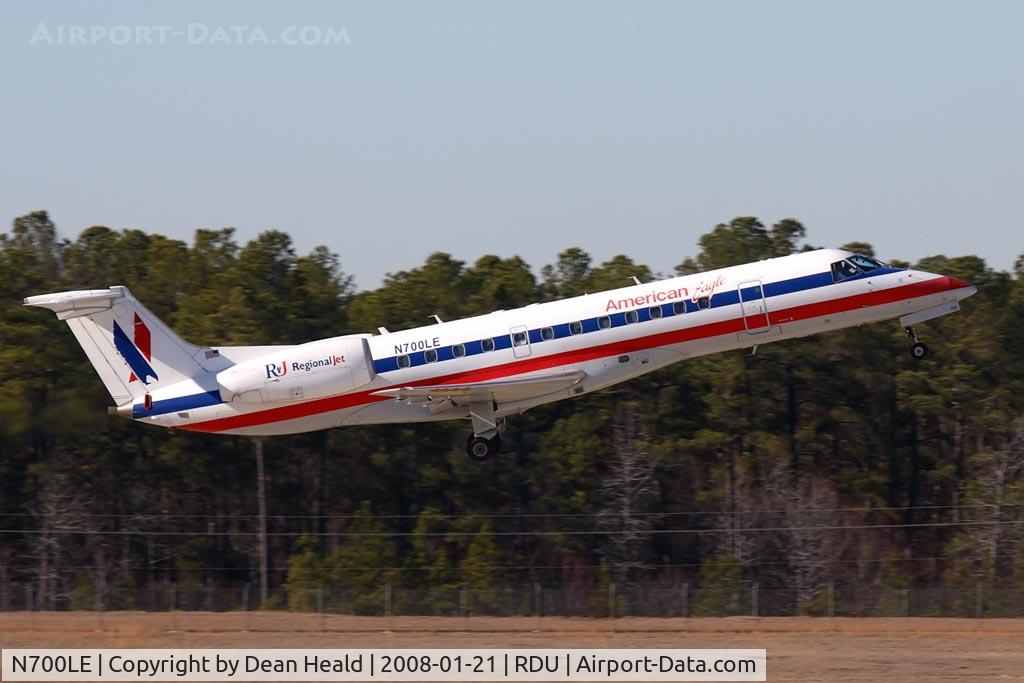 N700LE, 1999 Embraer ERJ-135LR (EMB-135LR) C/N 145156, American Eagle N700LE (FLT EGF568) climbing out from RWY 5L enroute to Boston Logan Int'l (KBOS).