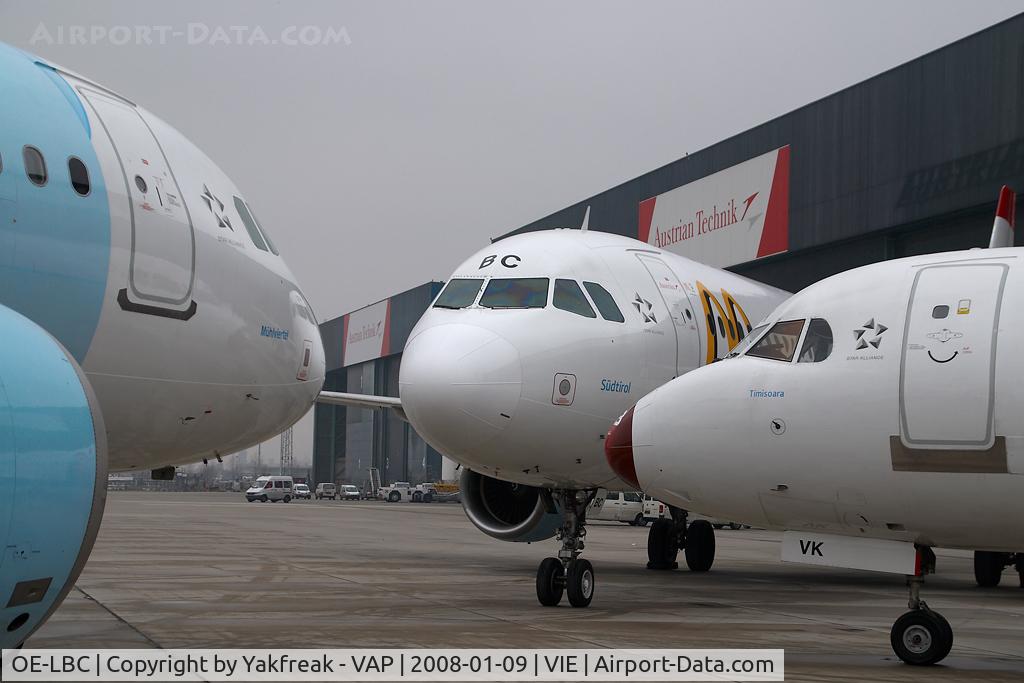 OE-LBC, 1996 Airbus A321-111 C/N 581, Austrian Airlines Airbus 321 in Euro 2008 cs
