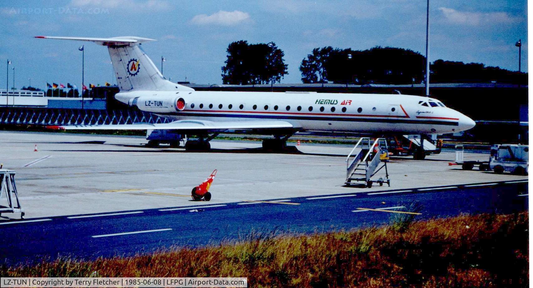 LZ-TUN, 1974 Tupolev Tu-134A C/N 4352307, Hemus Air Tu134 at Paris CDG in 1985