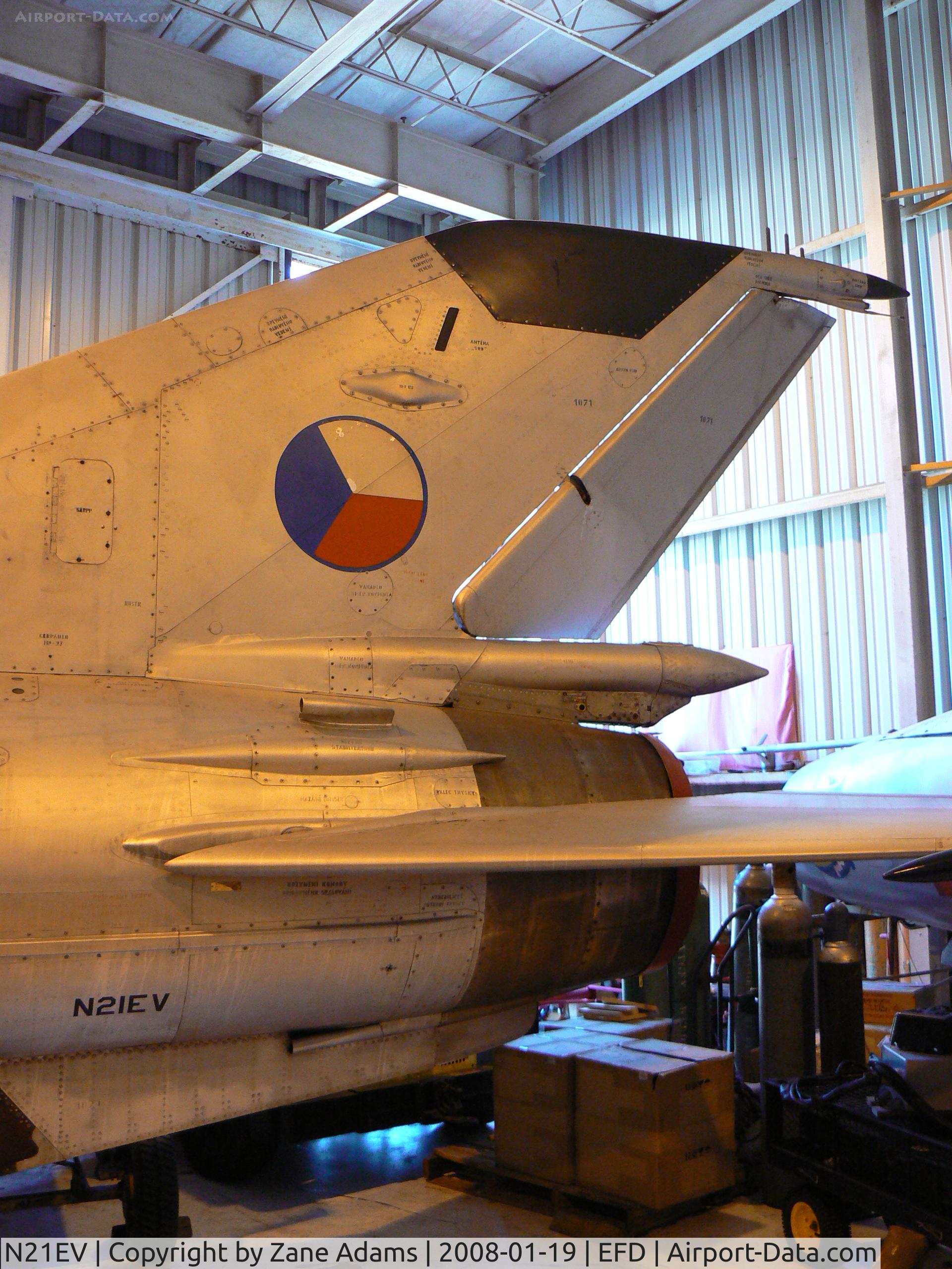 N21EV, 1974 Mikoyan-Gurevich MiG-21UM C/N 516921071, Czech MIG-21 at Ellington Field