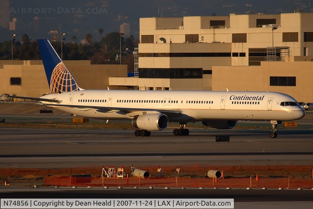 N74856, 2004 Boeing 757-324 C/N 32815, Continental Airlines N74856 taxiing to the gate in late afternoon sunlight.