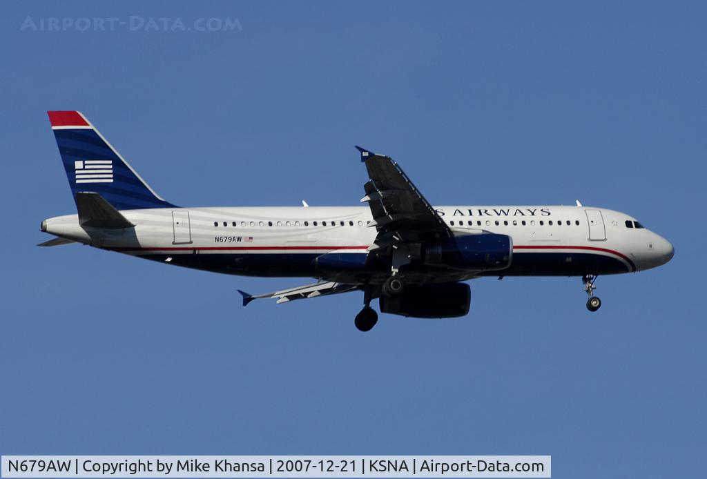 N679AW, 2005 Airbus A320-232 C/N 2613, US Airways A320 on short final.