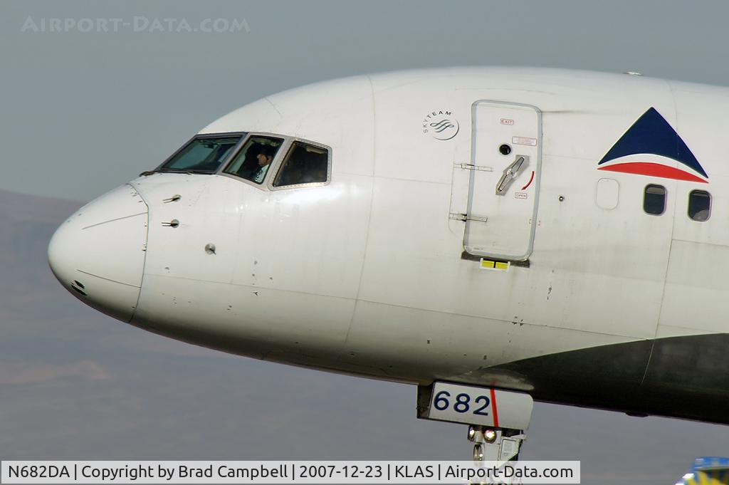N682DA, 1993 Boeing 757-232 C/N 26958, Delta Airlines / 1993 Boeing 757-232