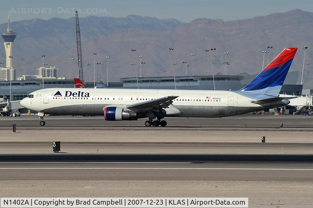 N1402A, 1993 Boeing 767-332 C/N 25989, Delta Airlines / 1993 Boeing 767-332