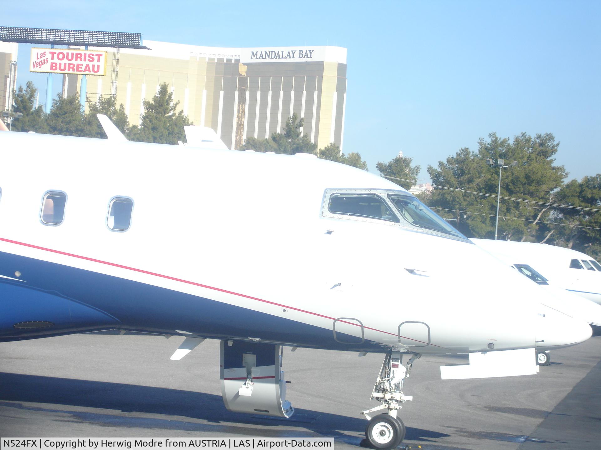N524FX, 2006 Bombardier Challenger 300 (BD-100-1A10) C/N 20095, LAS Vegas Airport