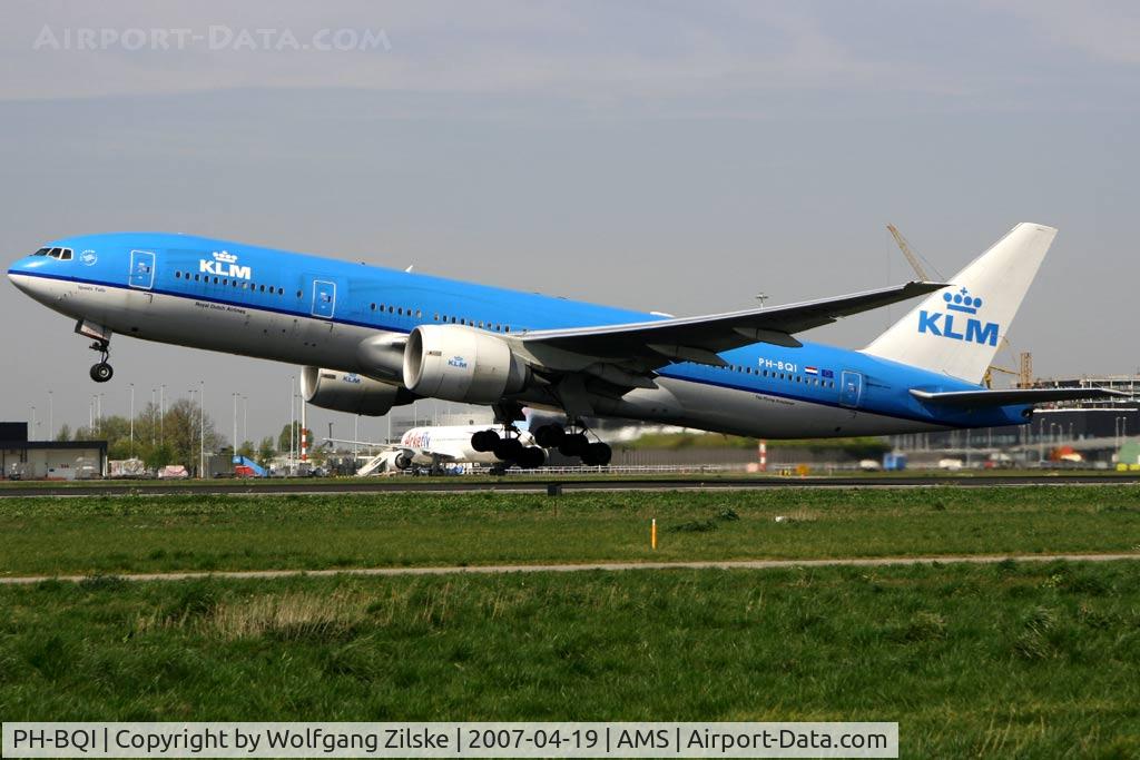 PH-BQI, 2004 Boeing 777-206/ER C/N 33714, visitor
