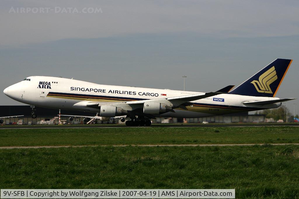 9V-SFB, 1994 Boeing 747-412F/SCD C/N 26561, visitor