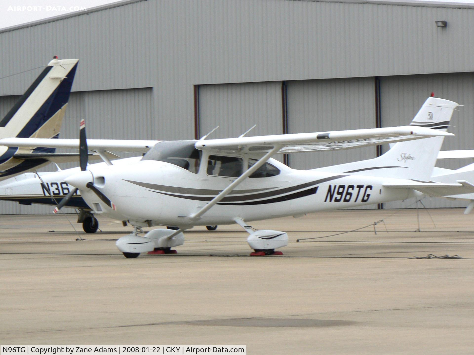 N96TG, 2000 Cessna 182S Skylane C/N 18280802, At Arlington Municipal