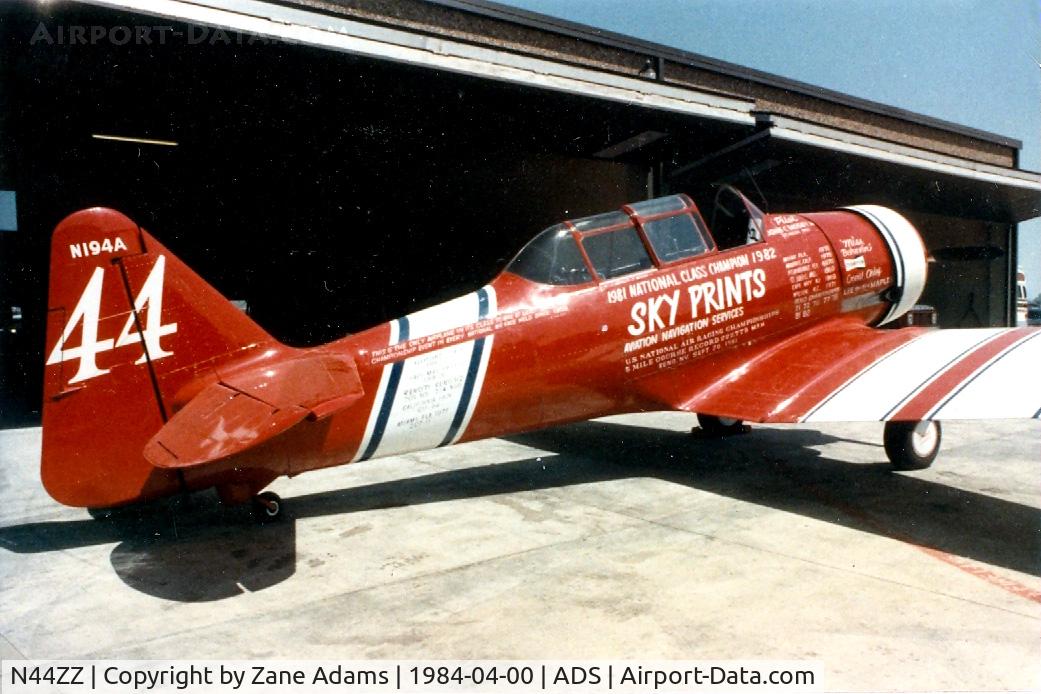N44ZZ, North American AT-6 C/N 662647, AT-6 registered as N194A, N44ZZ - This aircraft was destroyed in a fatal accident in 1990 - NTSB report -   http://www.ntsb.gov/ntsb/brief.asp?ev_id=20001212X23785&key=1