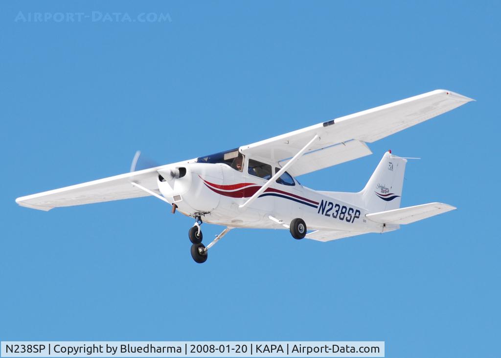 N238SP, 1999 Cessna 172S C/N 172S8223, Approach to 17L.