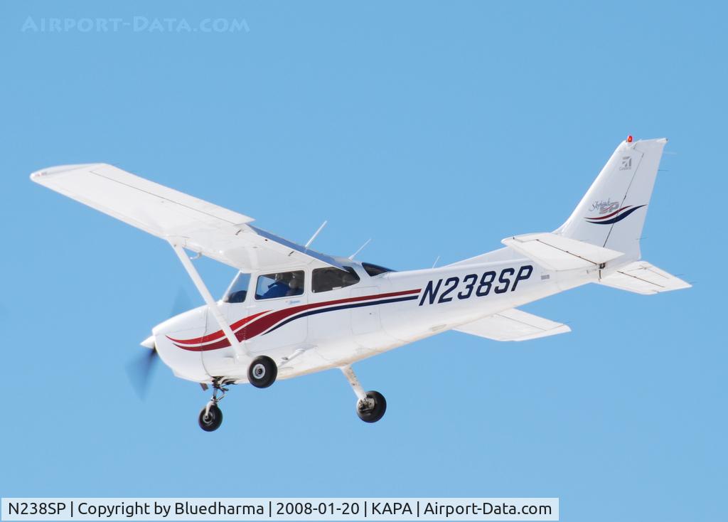 N238SP, 1999 Cessna 172S C/N 172S8223, Approach to 17L.