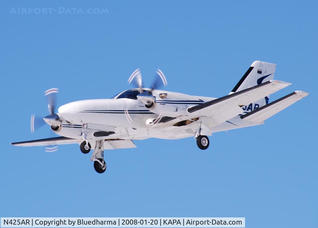 N425AR, 1981 Cessna 425 Conquest I C/N 425-0065, Approach to 17L.
