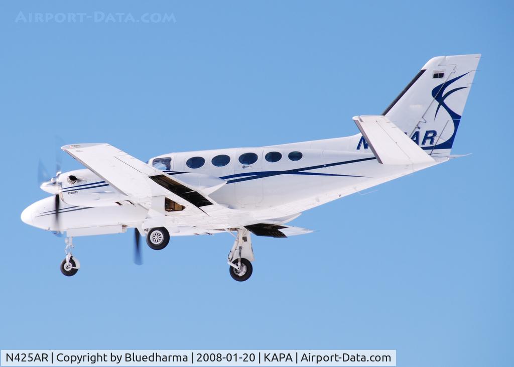 N425AR, 1981 Cessna 425 Conquest I C/N 425-0065, Approach to 17L.