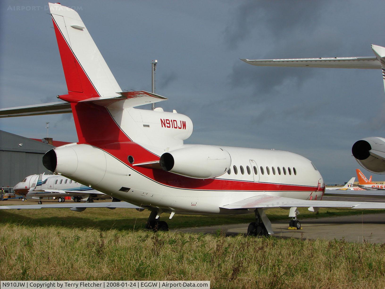 N910JW, 1987 Dassault Falcon 900 C/N 31, Falcon 900 at Luton in January 2008