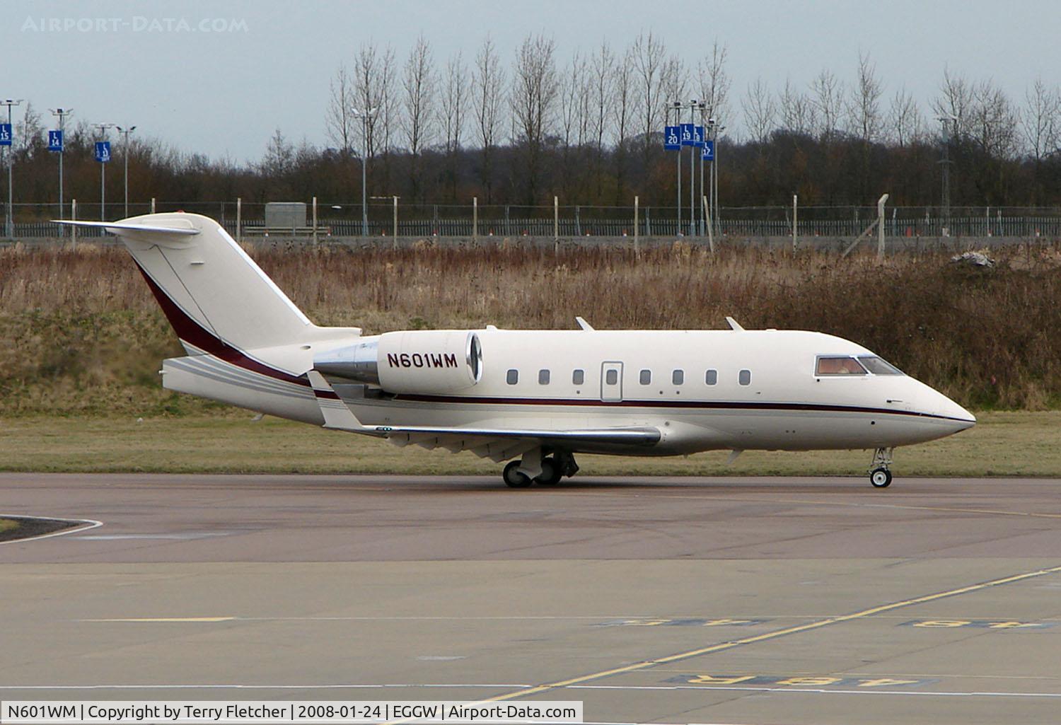 N601WM, 1987 Canadair Challenger 601-3A (CL-600-2B16) C/N 5026, Challenger at Luton in January 2008