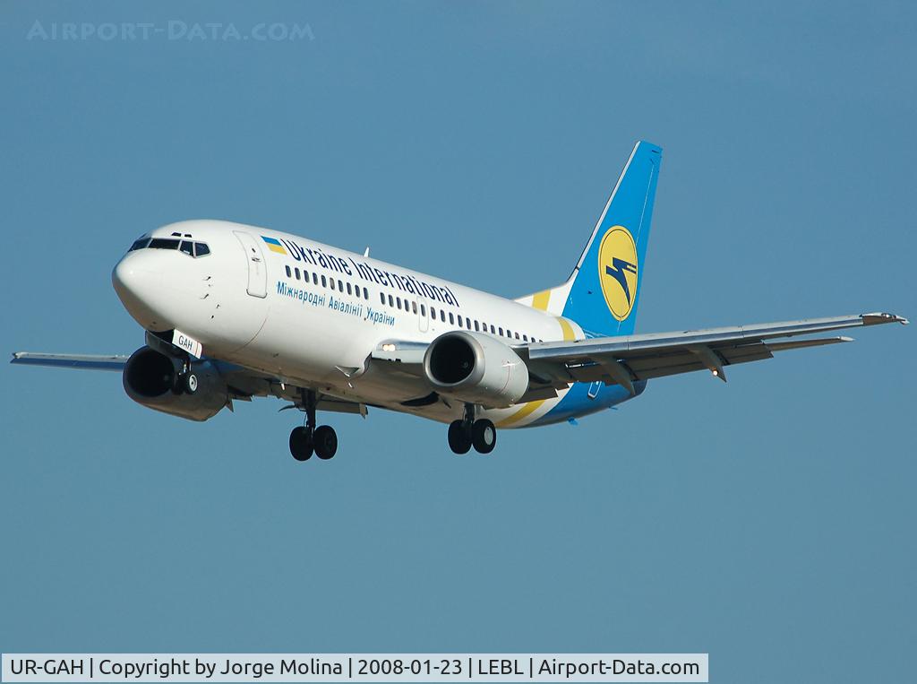 UR-GAH, 1999 Boeing 737-32Q C/N 29130, 