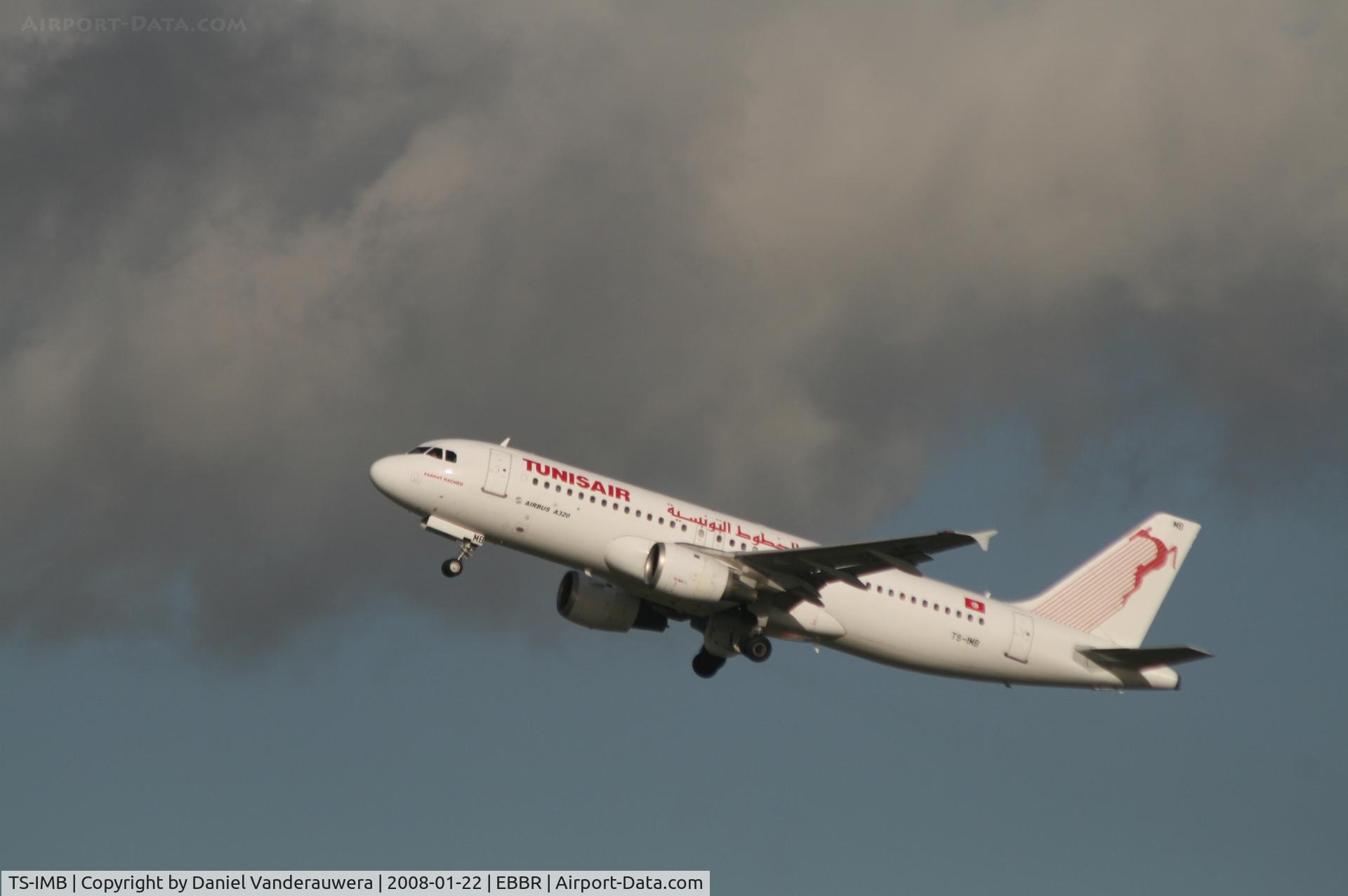 TS-IMB, 1990 Airbus A320-211 C/N 0119, flight TU789 is taking off from rwy 25R