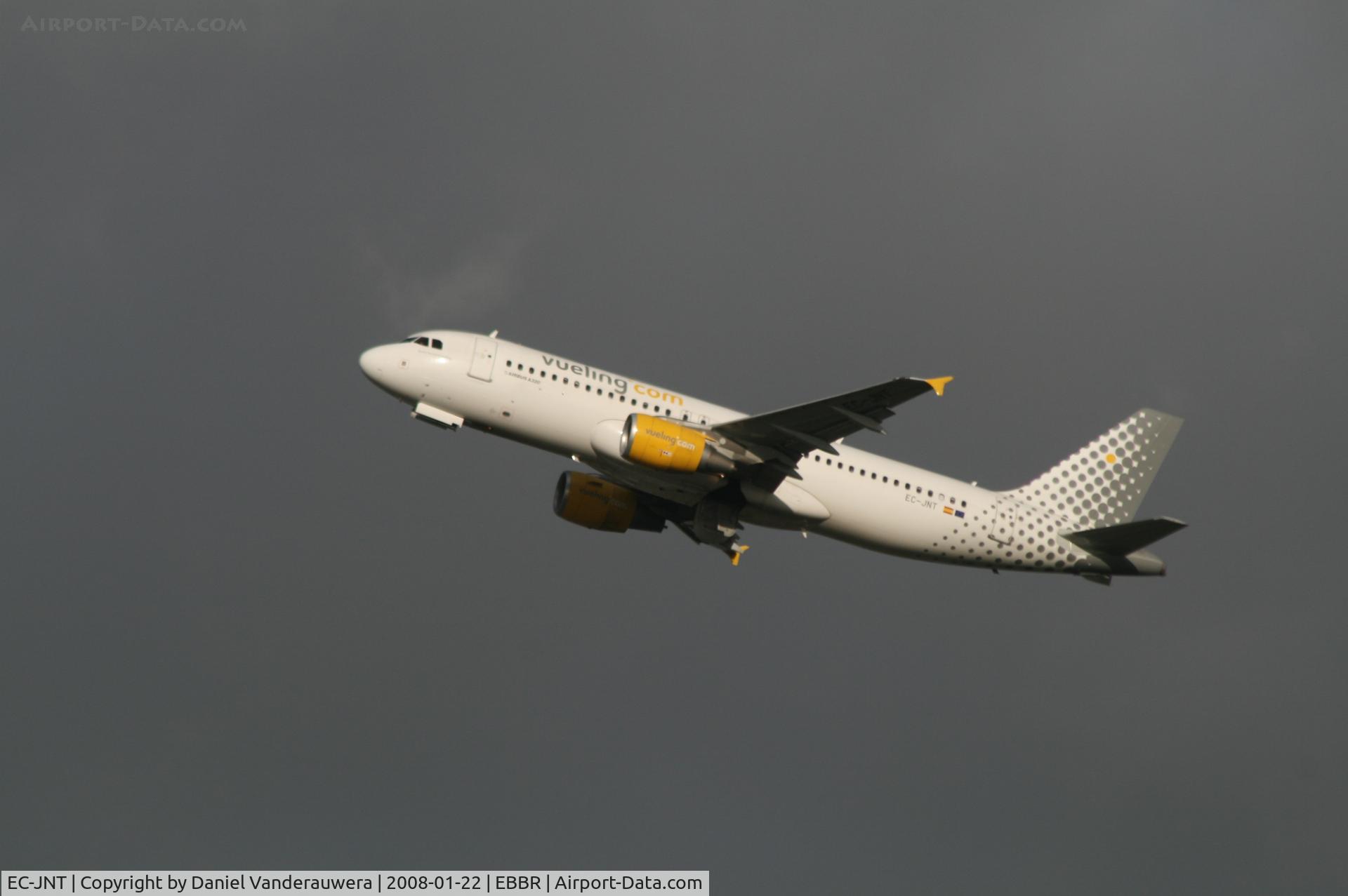 EC-JNT, 2005 Airbus A320-214 C/N 2623, flight VY9865 is taking off on rwy 25R