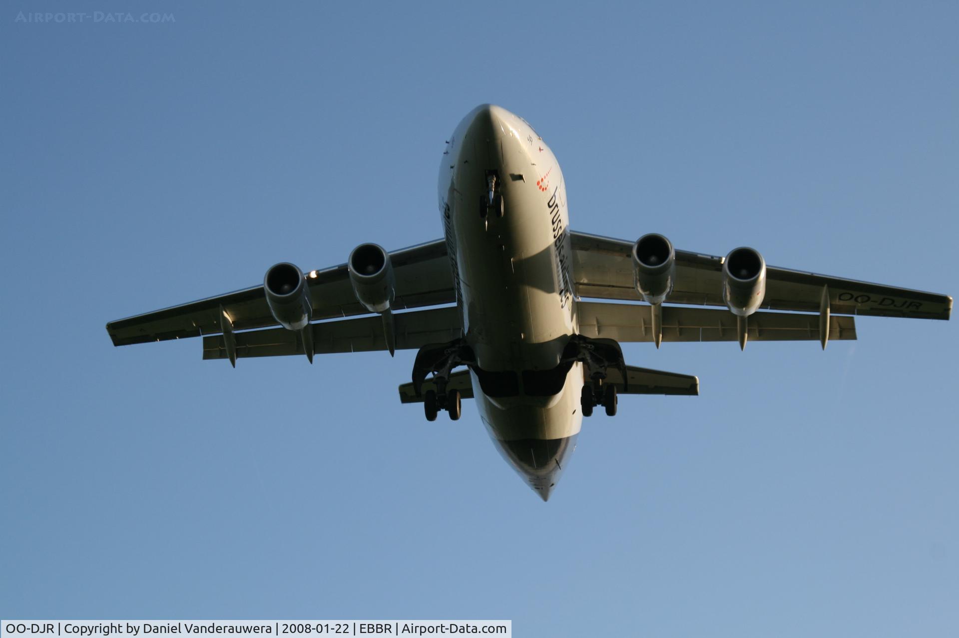 OO-DJR, 1996 British Aerospace Avro 146-RJ85 C/N E.2290, arrival of flight SN2054 to rwy 25L