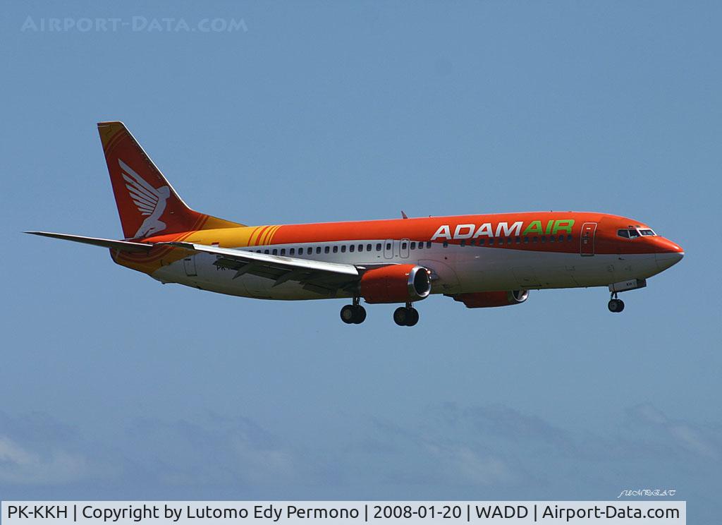PK-KKH, 1988 Boeing 737-4Q8 C/N 24069, On final R/W 27 at WADD