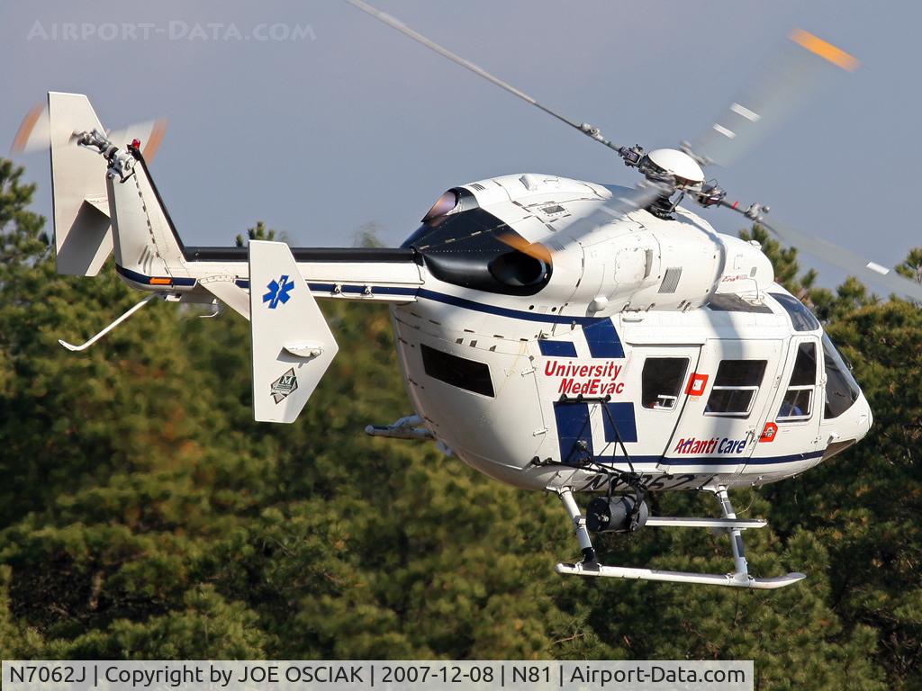 N7062J, 1988 Eurocopter-Kawasaki BK-117B-1 C/N 7178, Landing at Hammonton