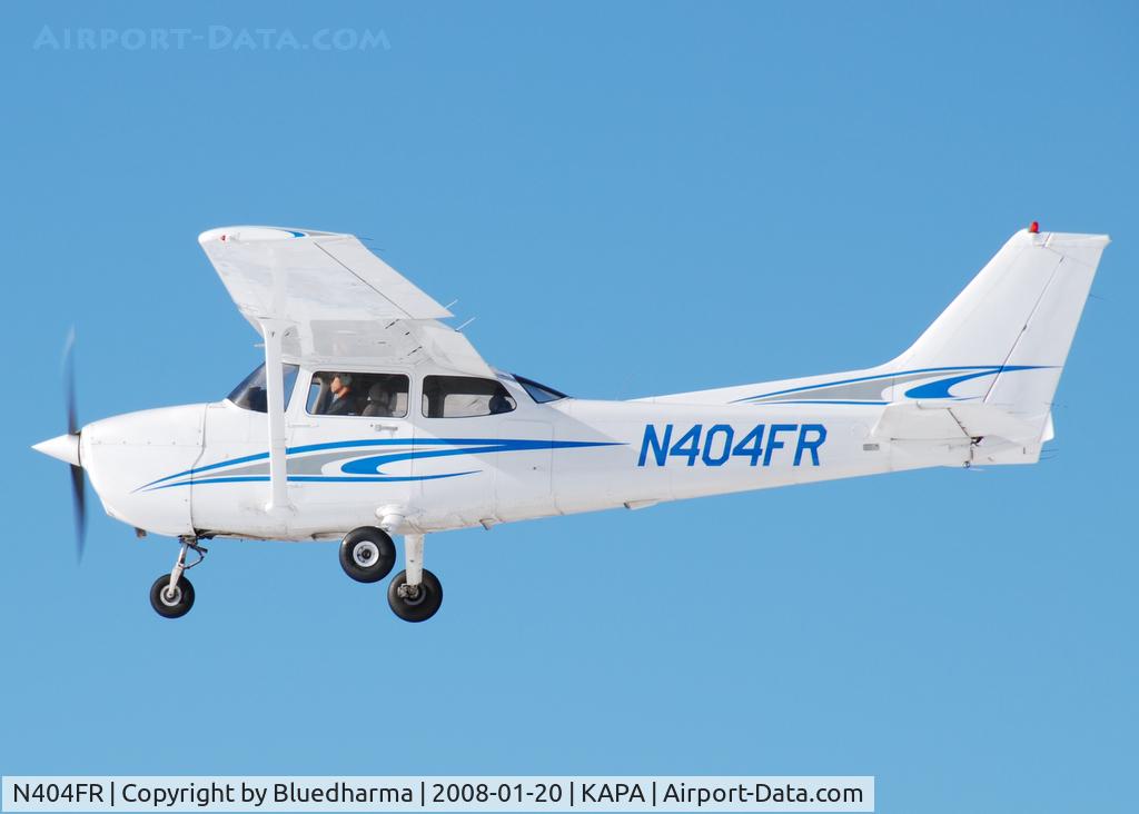 N404FR, 1997 Cessna 172R C/N 17280282, Approach to 17L.