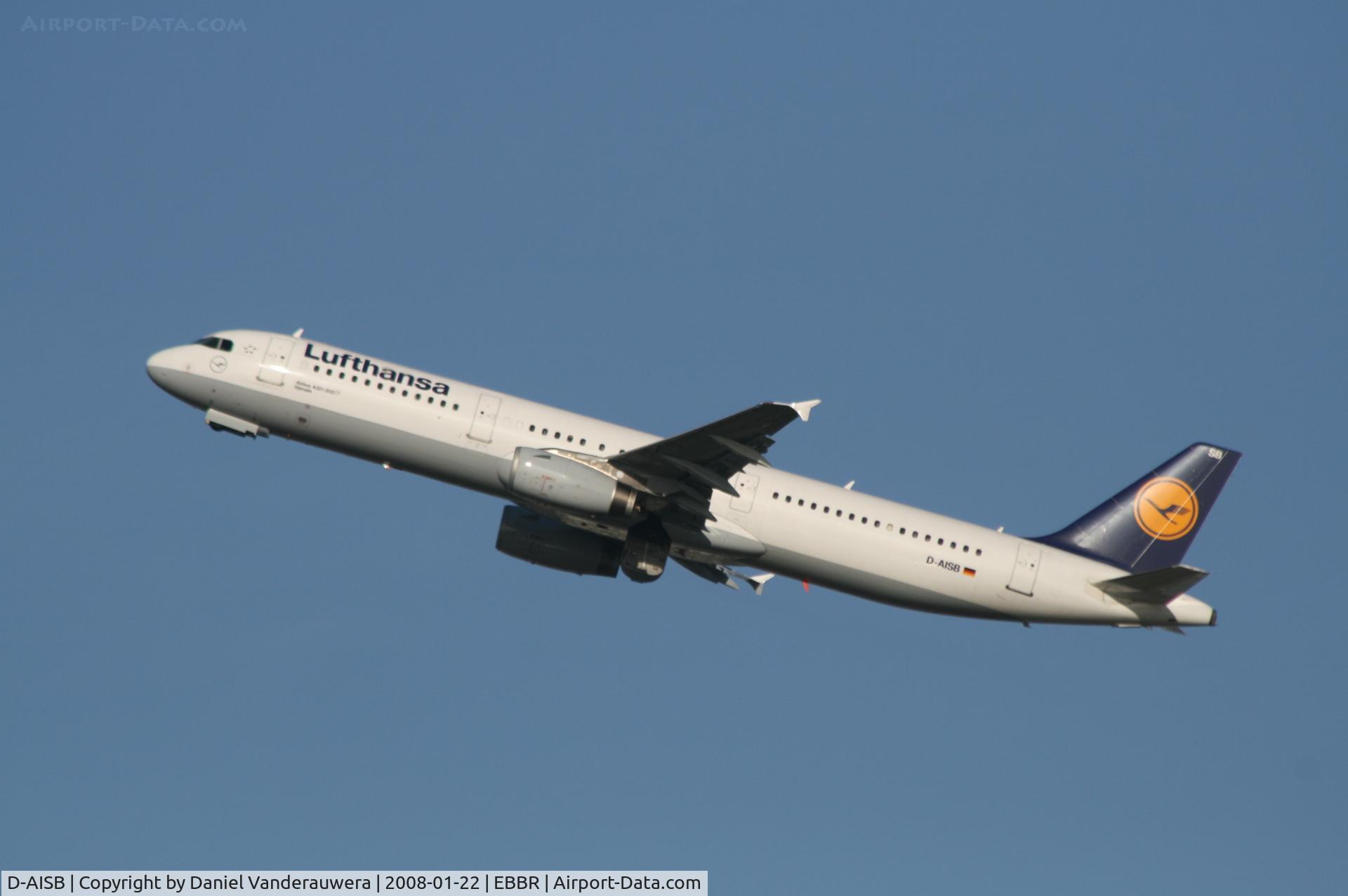D-AISB, 1999 Airbus A321-231 C/N 1080, flight LH4573 is taking off from rwy 25R