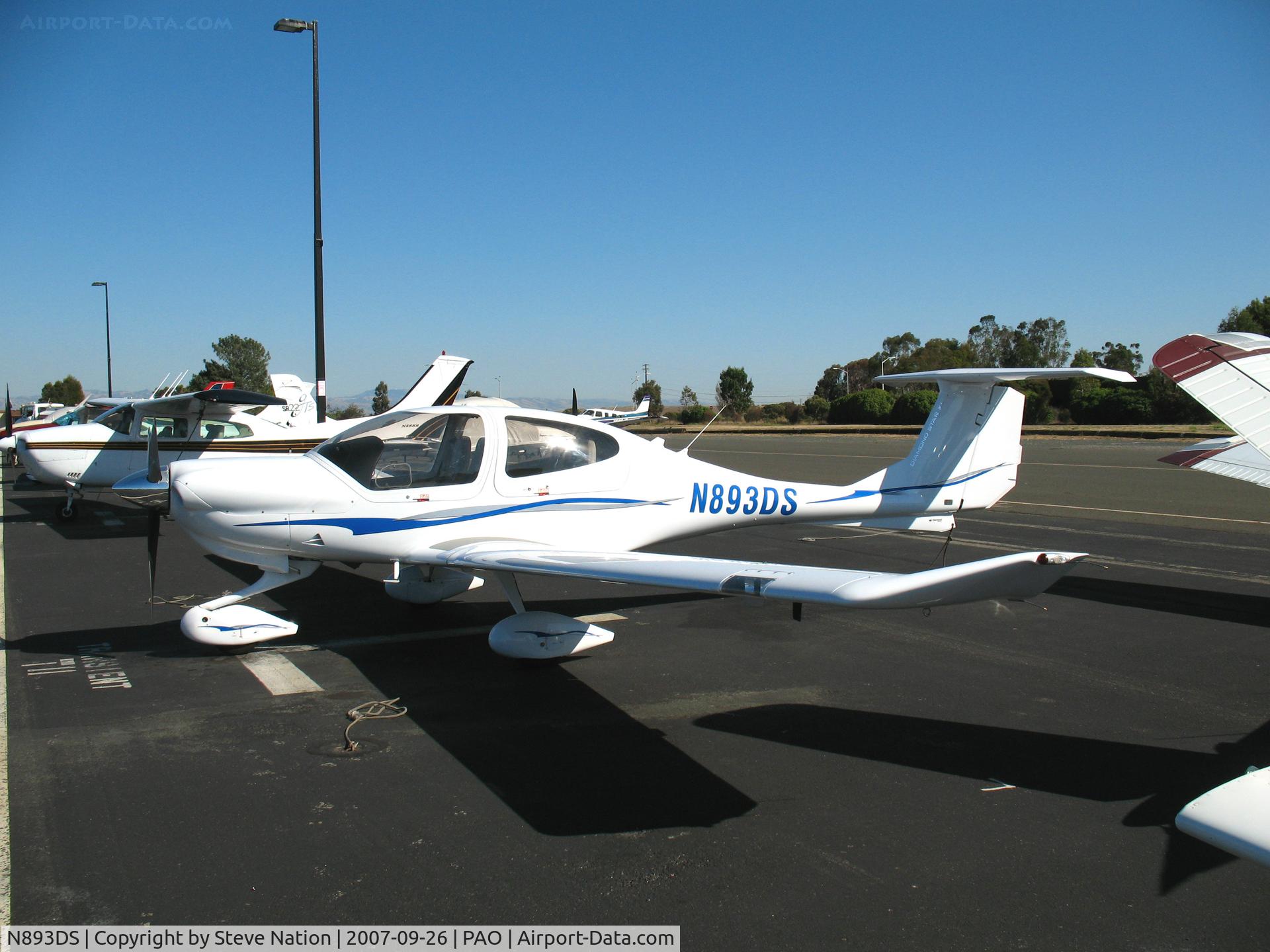 N893DS, 2006 Diamond DA-40 Diamond Star C/N 40.743, 2006 Diamond Aircraft Ind Inc DA 40 @ Palo Alto Airport, CA