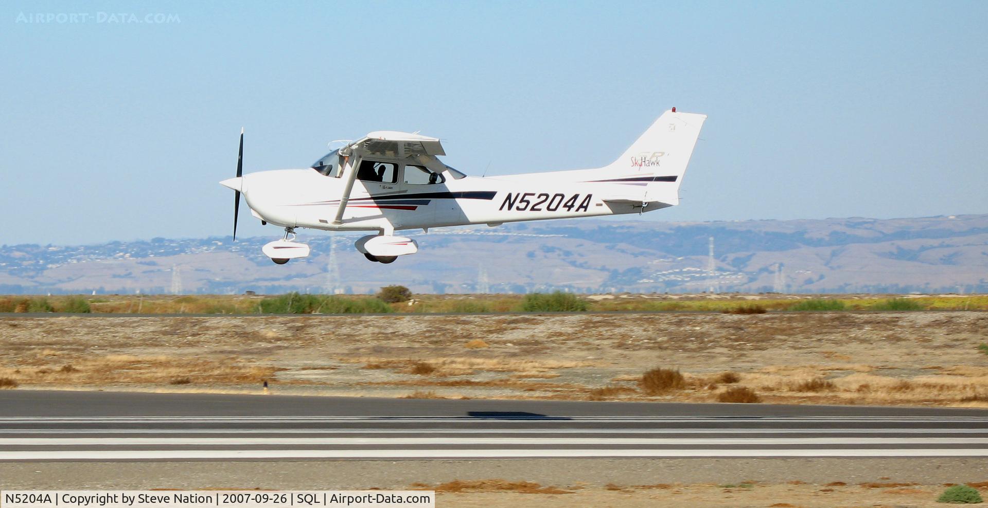 N5204A, 2002 Cessna 172S C/N 172S9101, 2002 Cessna 172S on final approach @ San Carlos Airport, CA
