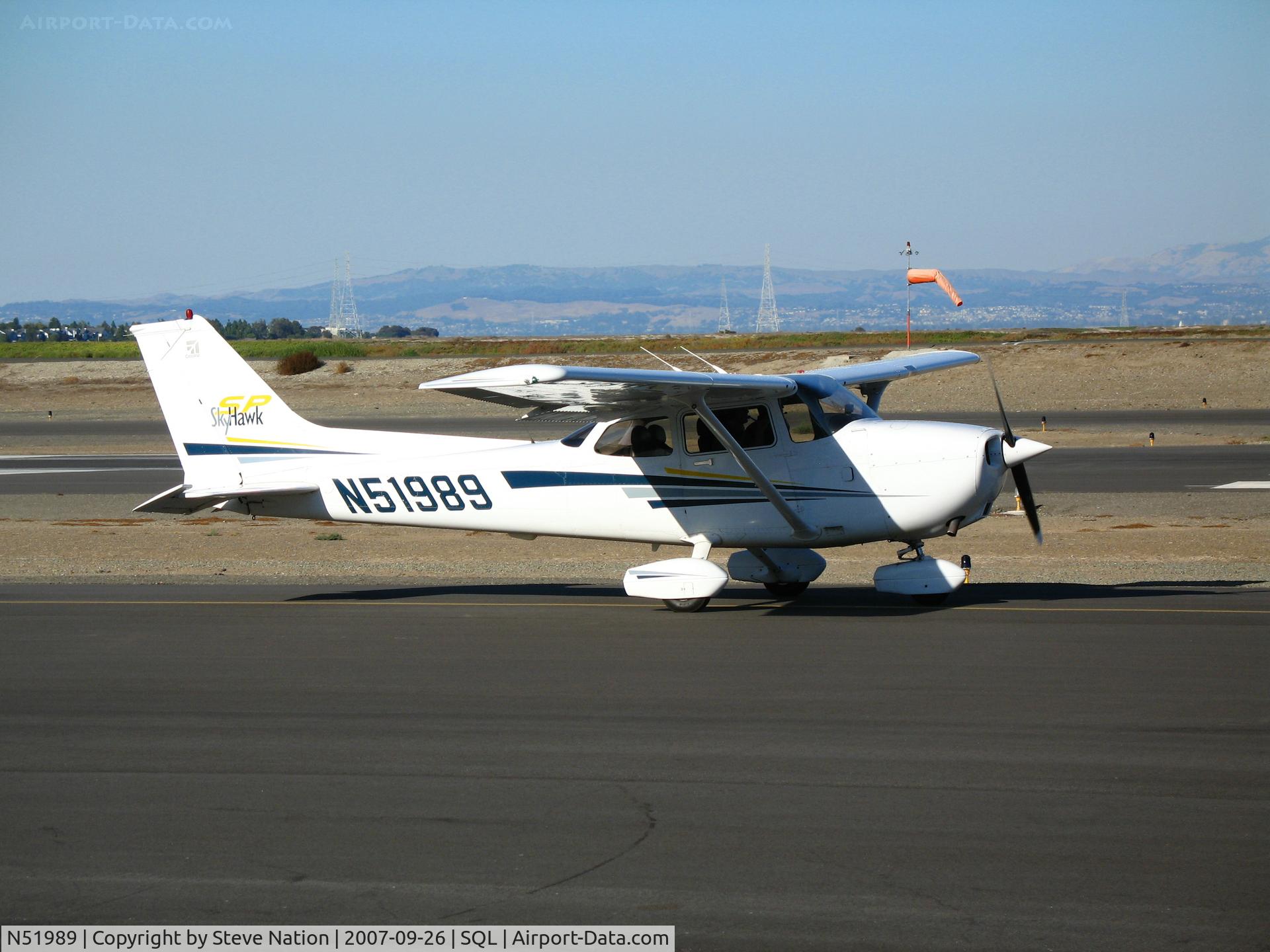 N51989, 2002 Cessna 172S C/N 172S9095, 2002 Cessna 172S taxying @ San Carlos Airport, CA