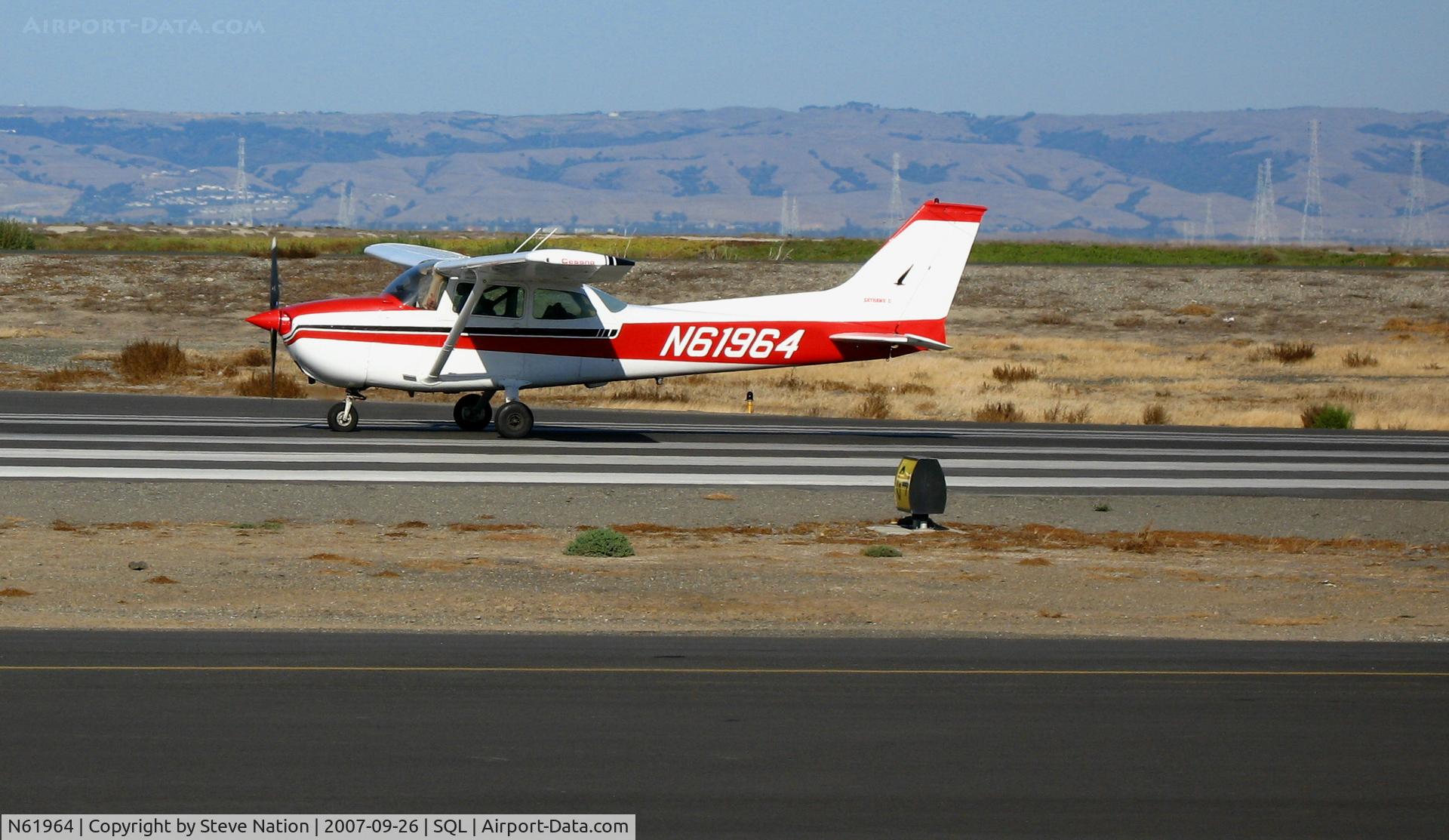 N61964, 1975 Cessna 172M C/N 17264921, 1975 Cessna 172M rolling @ San Carlos Airport, CA