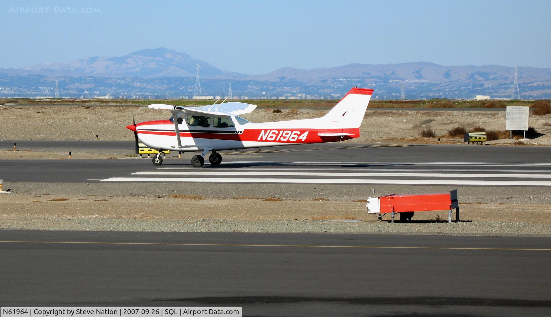 N61964, 1975 Cessna 172M C/N 17264921, 1975 Cessna 172M rolling @ San Carlos Airport, CA