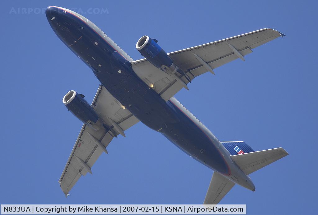 N833UA, 2000 Airbus A319-131 C/N 1401, United A319 passing overhead shortly after takeoff.