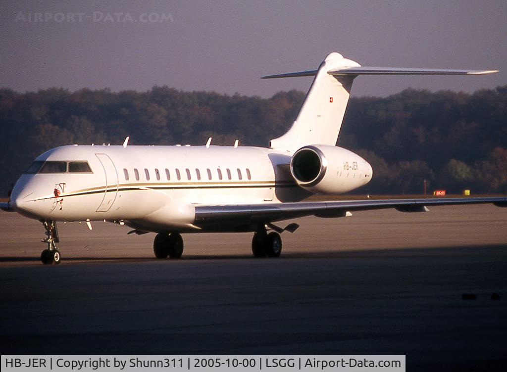 HB-JER, 1999 Bombardier BD-700-1A10 Global Express C/N 9017, Parked at the General Aviation apron