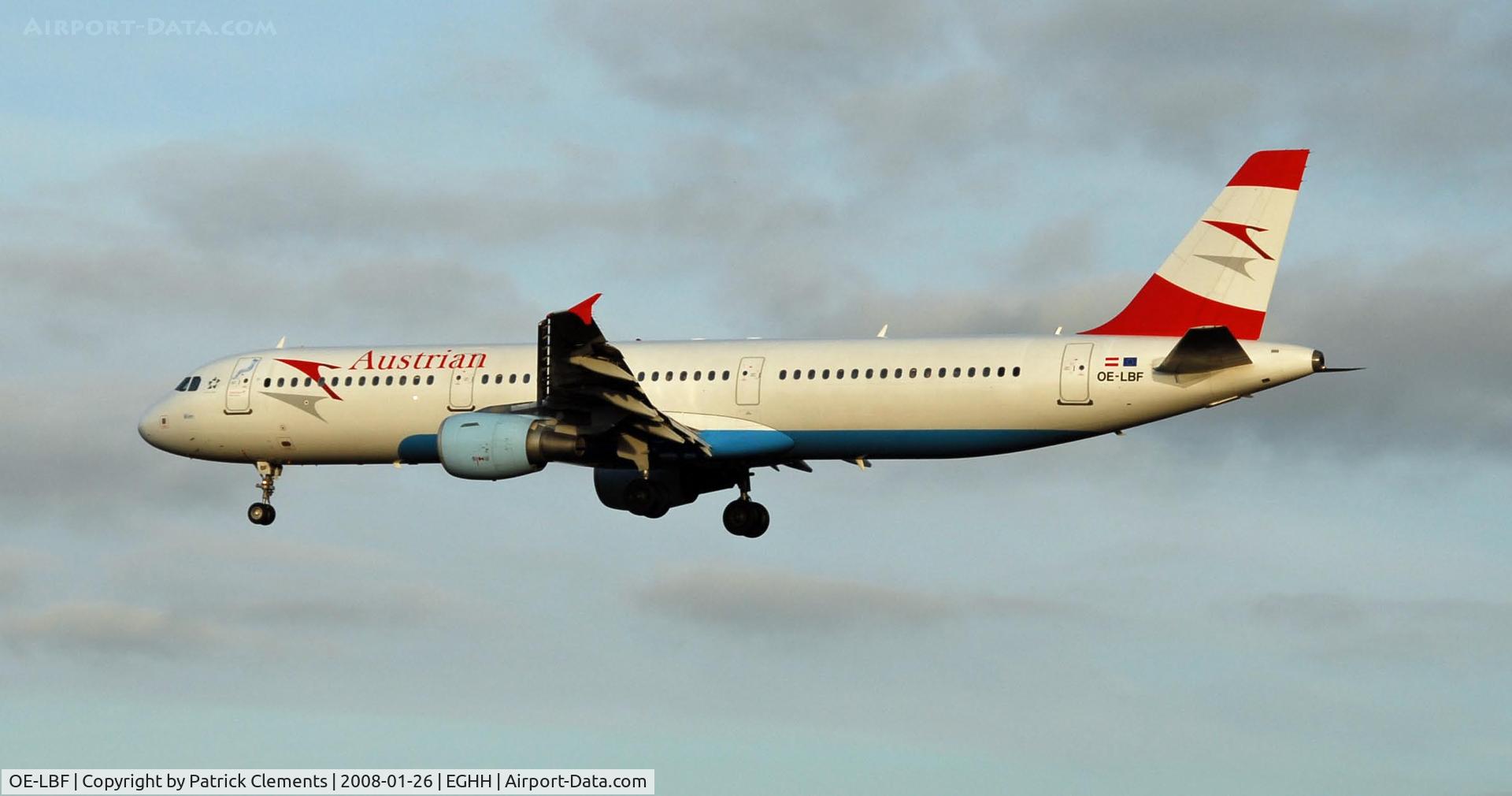 OE-LBF, 2001 Airbus A321-211 C/N 1458, FINAL APROACH RUNWAY 26