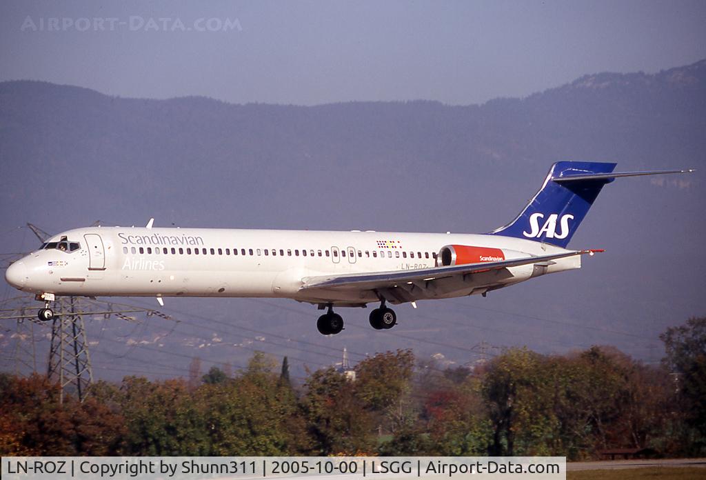 LN-ROZ, 1989 McDonnell Douglas MD-87 (DC-9-87) C/N 49608, Landing rwy 23